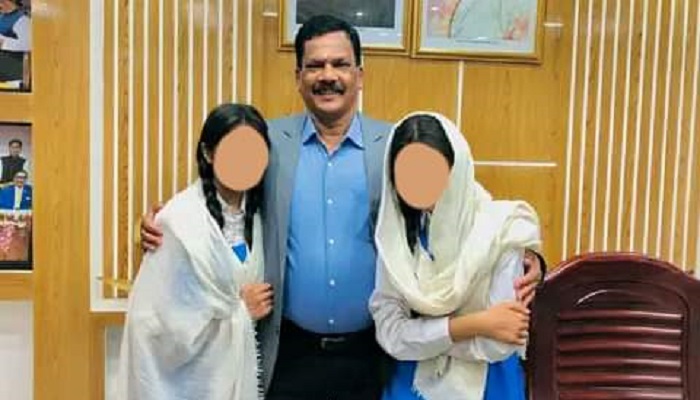 দুই বোনের দায়িত্ব নিলেন জেলা পরিষদ চেয়ারম্যান