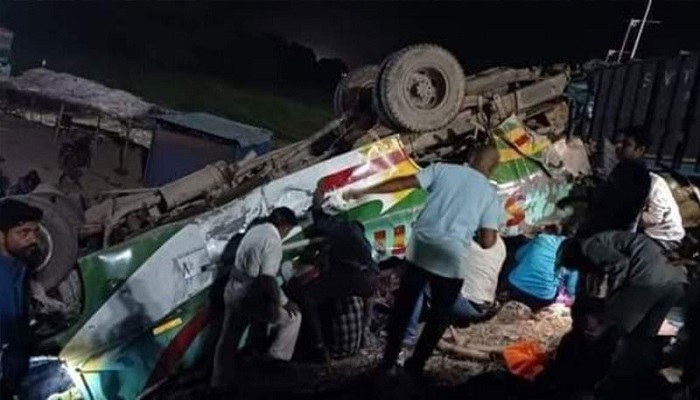ভারতে ত্রিমুখী সংঘর্ষে নিহত বেড়ে ১৪