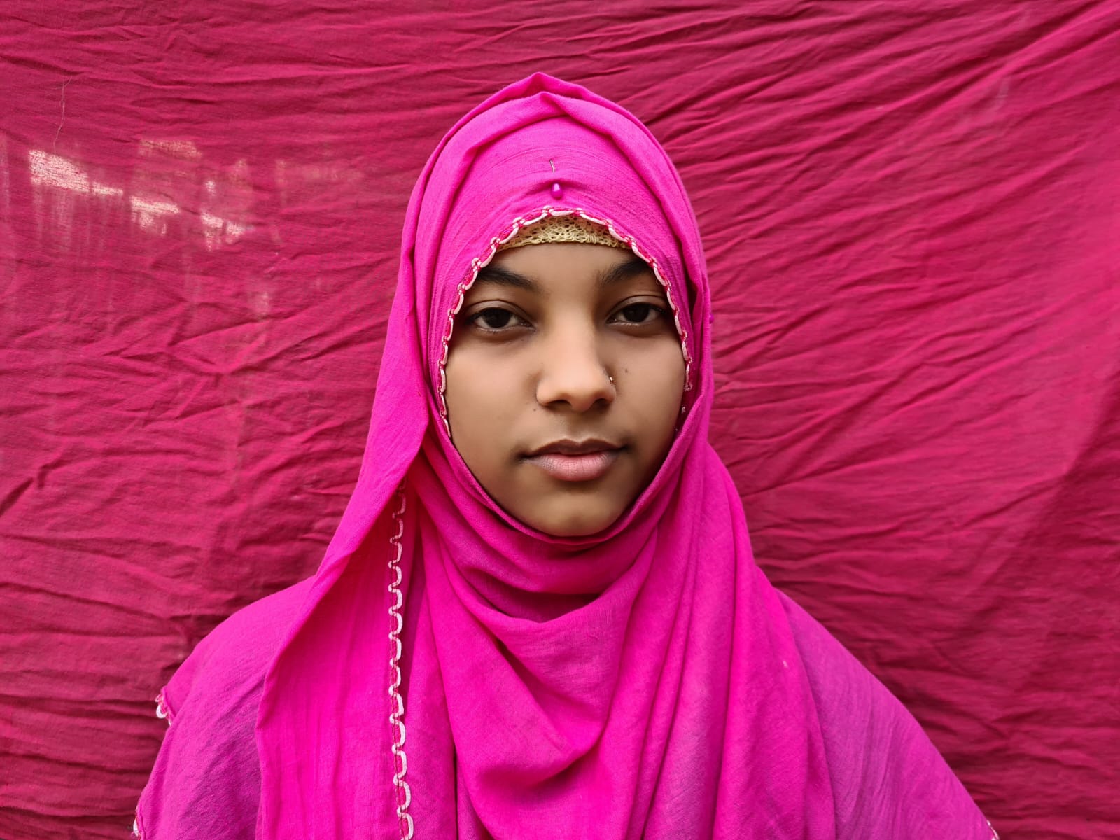 নানির জীর্ণ কুটির আলোকিত করা বৃষ্টি খাতুন