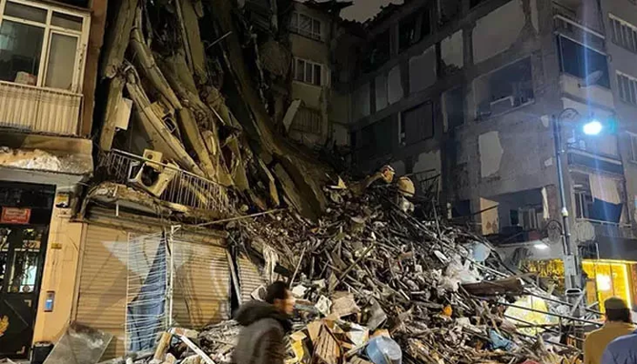 ‘আফটার শকে ভবনের জানালাগুলো ভেঙে চূর্ণবিচূর্ণ হয়ে যায়’