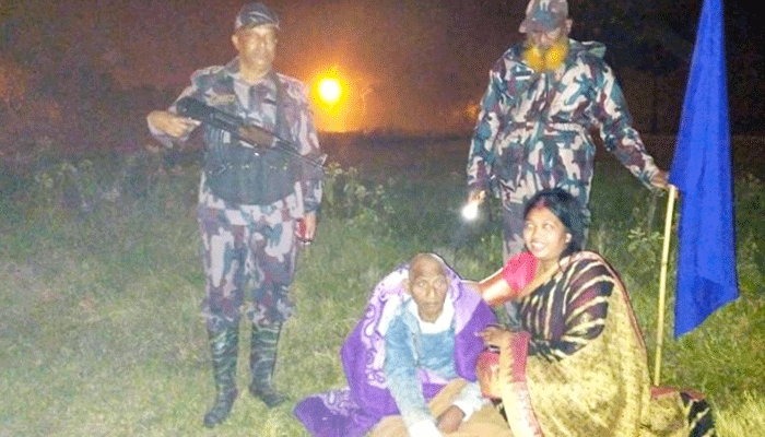 ১৭ বছর পর বাবার খোঁজ পেলেন মেয়ে