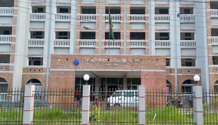 নোয়াখালীতে গ্রামীণ ব্যাংকের সাবেক ২ কর্মকর্তার কারাদণ্ড