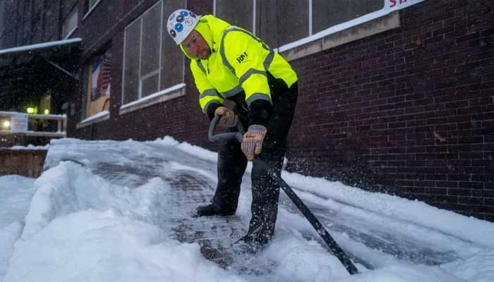 যুক্তরাষ্ট্রে তুষারপাত: হাজারো ফ্লাইট বাতিল