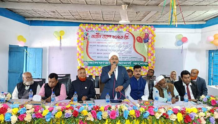 আলফাডাঙ্গা আদর্শ কলেজের নবীন শিক্ষার্থীদের বরণ