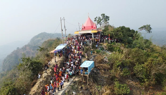 চন্দ্রনাথে হুড়োহুড়িতে পড়ে ৫ পুণ্যার্থী আহত