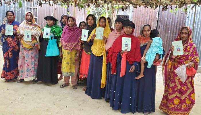 সঞ্চয়ের টাকা পেলেন না বোয়ালমারীর ১৯২ ভিজিডি কার্ডধারী