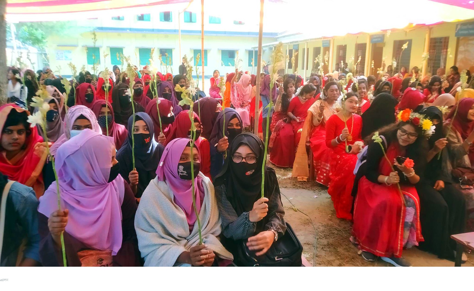 গুরুদাসপুর রোজী মোজাম্মেল মহিলা কলেজে নবীনবরণ