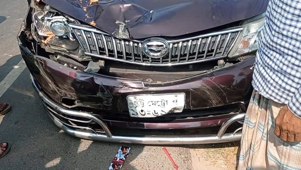 হাটহাজারীতে প্রাইভেটকার-অটোরিকশা দুর্ঘটনায় নিহত ১