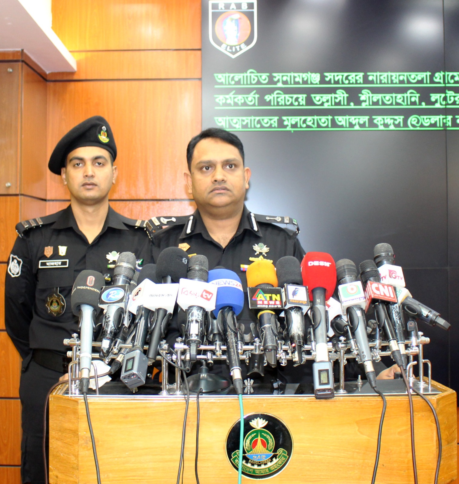মাদক অভিযানের নামে লুট চালায় ডলার নাহিদ