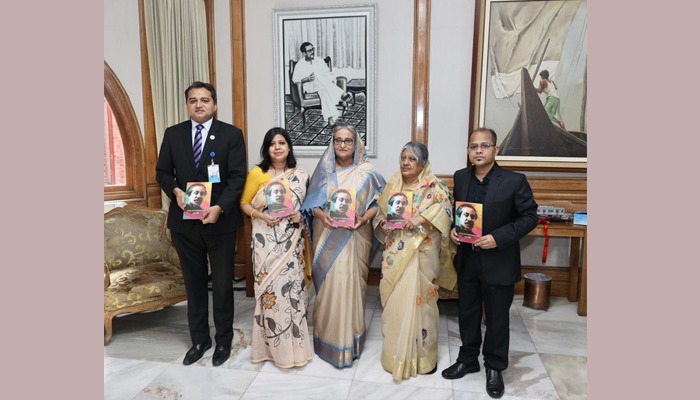 দুরন্ত বিপ্লবের বইয়ের মোড়ক উন্মোচন প্রধানমন্ত্রীর