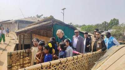 রোহিঙ্গা ক্যাম্প ঘুরে দেখলেন বেলজিয়ামের রানি