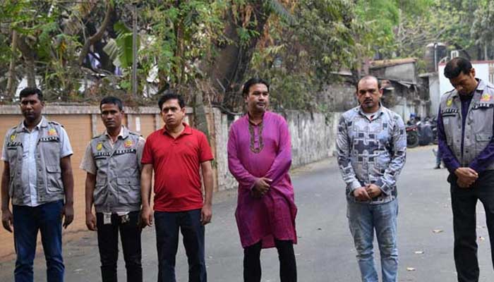 সিদ্দিকবাজারে বিস্ফোরণ: ভবন মালিকসহ গ্রেপ্তার ৩