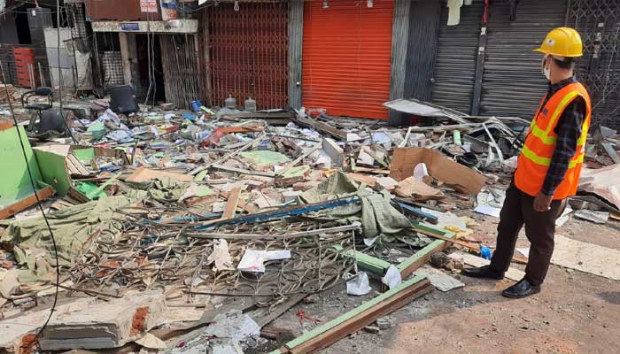 সায়েন্স ল্যাবরেটরি এলাকায় ভবনে বিস্ফোরণ, নিহত ৩