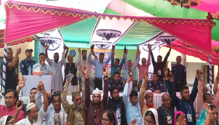 বারপাড়া ইউপি নির্বাচনে ৯ চেয়ারম্যান প্রার্থীর একমঞ্চে শপথ