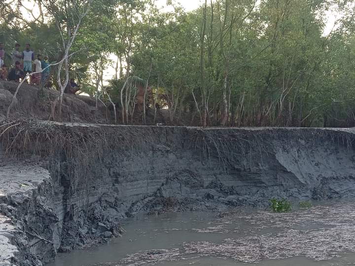 নদীভাঙনে মারাত্মক ঝুঁকির মুখে সহস্রাধিক পরিবার