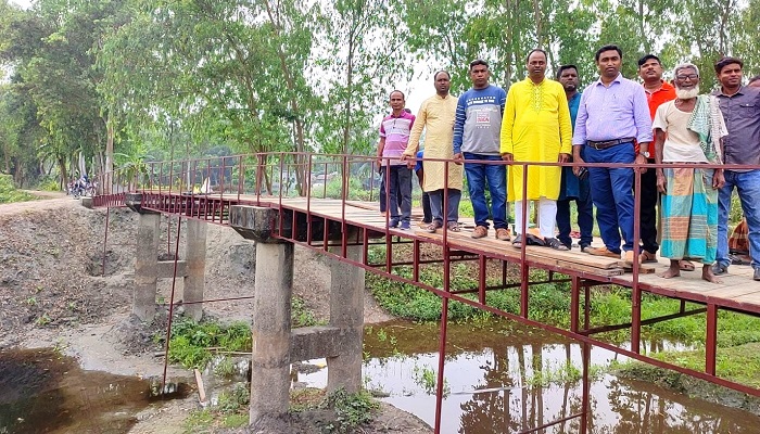 বিএনপির পিলারে আ.লীগের ব্রিজ নির্মাণ