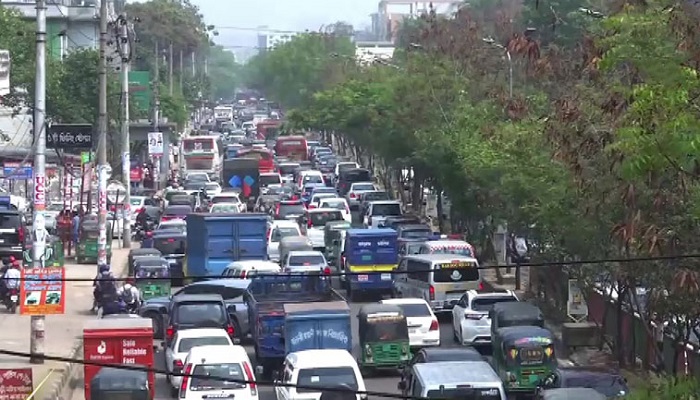 রাজধানীতে তীব্র যানজট, ভোগান্তিতে নগরবাসী