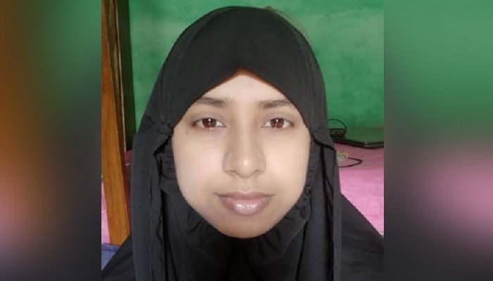 বিধি বহির্ভূতভাবে চীনে অবস্থান করছেন শিক্ষিকা!