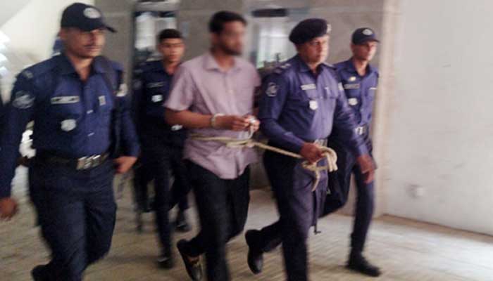 পরিচালকের কোমরে রশি: শিল্প পুলিশ কর্মকর্তা বরখাস্ত