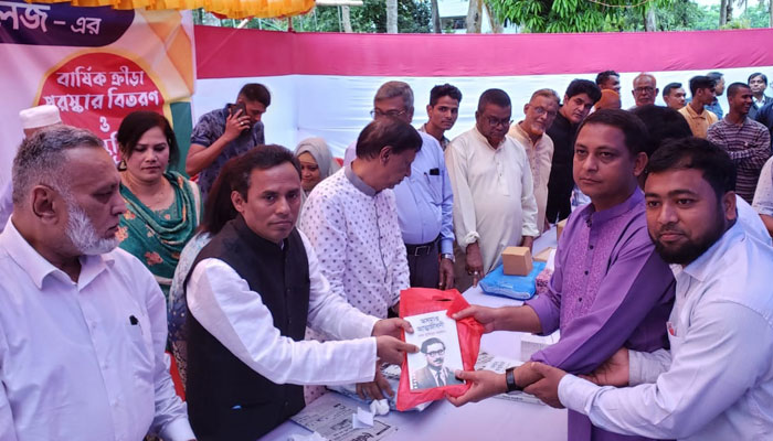 শিক্ষার মানোন্নয়নে বঙ্গবন্ধু কন্যা কাজ করে যাচ্ছেন