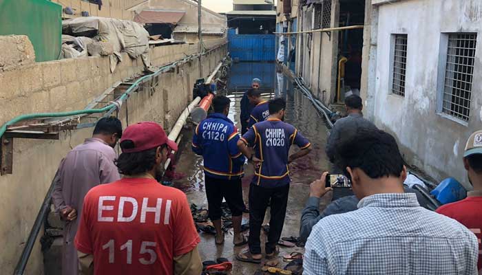 জাকাত নিতে গিয়ে পাকিস্তানে পদপিষ্ট নিহত ১১