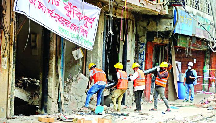 সিদ্দিকবাজারে বিস্ফোরণ: উৎসস্থলের সন্ধানে সিআইডি
