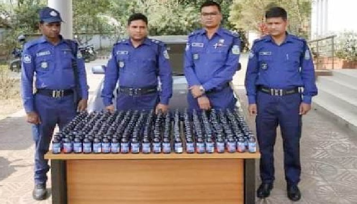 শেরপুরে ২৯৮ বোতল ফেনসিডিলসহ প্রাইভেটকার জব্দ