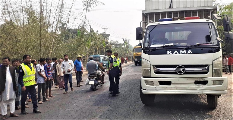 পরীক্ষা দিয়ে বাড়ি ফেরা হলো না মিমের