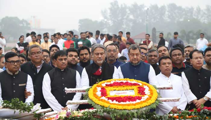 জাতীয় স্মৃতিসৌধে যুবলীগ সভাপতির শ্রদ্ধা