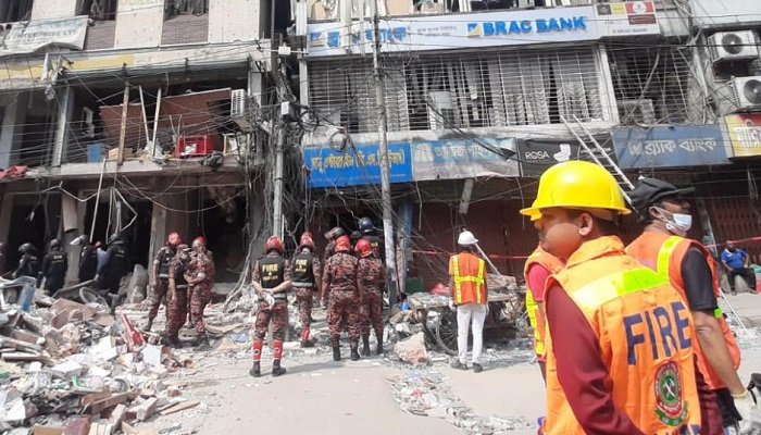 সবজি বিক্রেতা বাবার স্বপ্ন আইসিইউতে