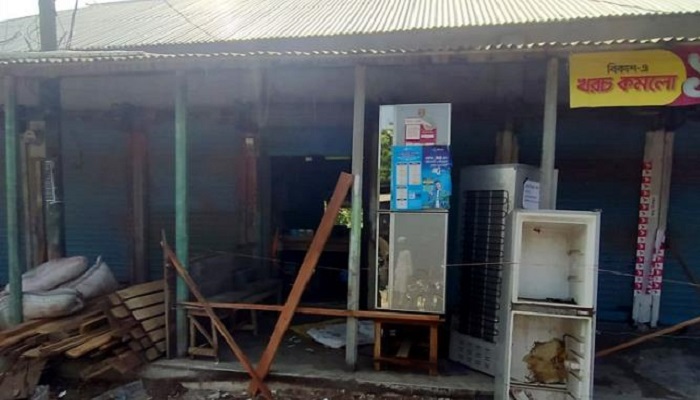 চৌদ্দগ্রামে ফ্রিজের কম্প্রেসর বিস্ফোরণে শিশুর মৃত্যু