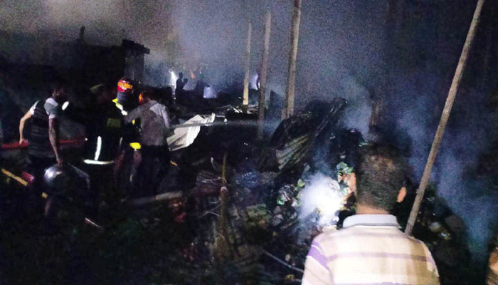 অগ্নিকাণ্ড দেখতে যাবার পথে ট্রাক চাপায় নিহত ২