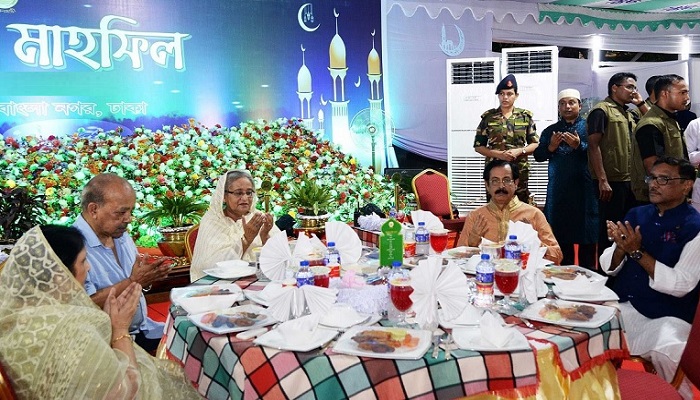 ব্যয় সংকোচনে অনেক ইফতার পার্টি বাতিল