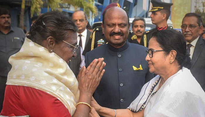 আপনি সংবিধানের রক্ষক, বিপর্যয় থেকে বাঁচান