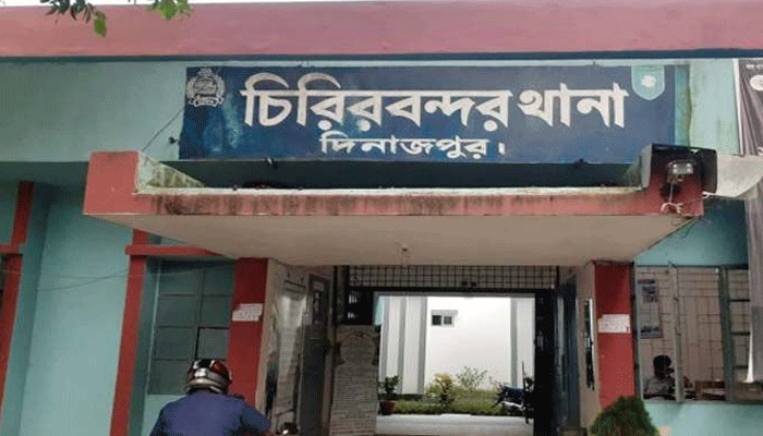 চিরিরবন্দরে স্কুলছাত্রের গলা কাটা মরদেহ উদ্ধার