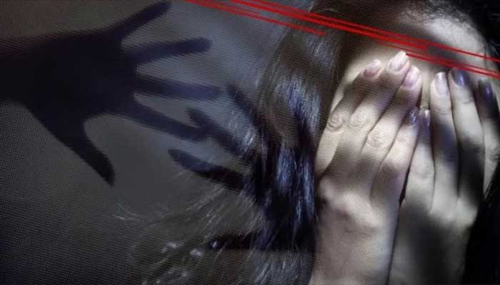 মোরেলগঞ্জে ঘরে ঢুকে সন্ত্রাসী হামলা, শ্লীলতাহানির অভিযোগ