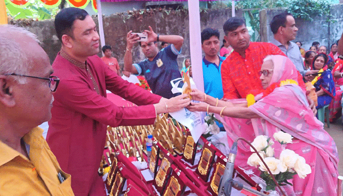 শ্যামগঞ্জে শত মাকে সম্মাননা প্রদান