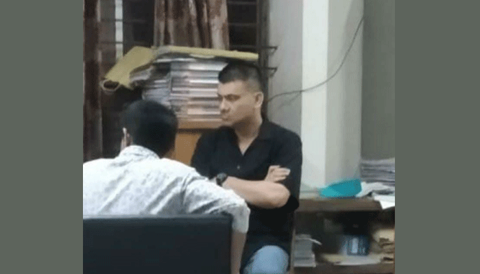 জবি ছাত্রীকে হেনস্তায় গ্রেপ্তার ১