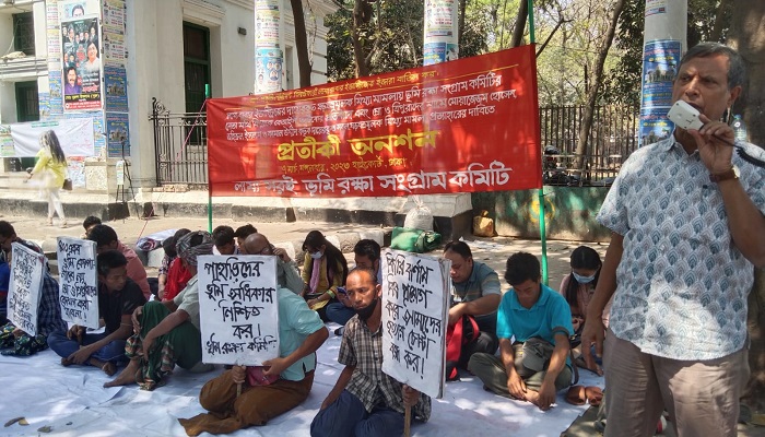 নিজ ভূমি রক্ষায় ম্রো-ত্রিপুরাদের অনশন