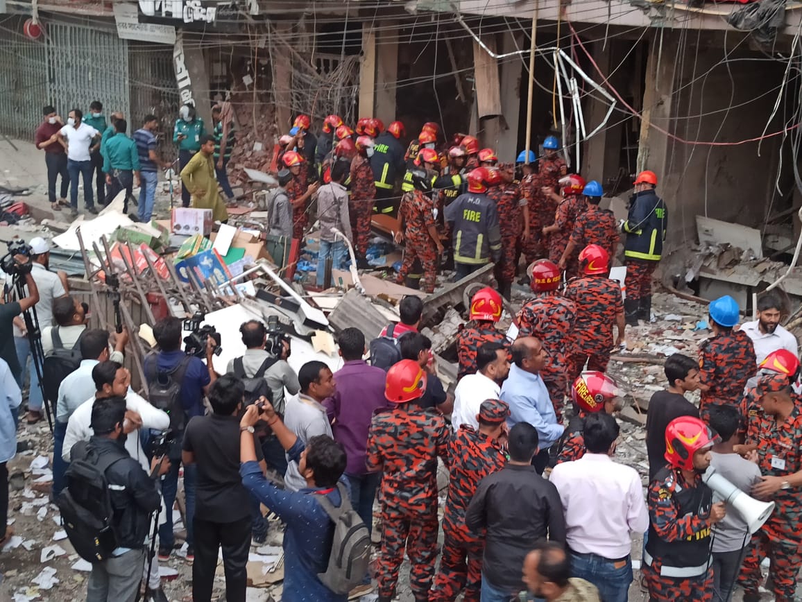 গুলিস্তানে বিস্ফোরণে নিহত বেড়ে ১৮