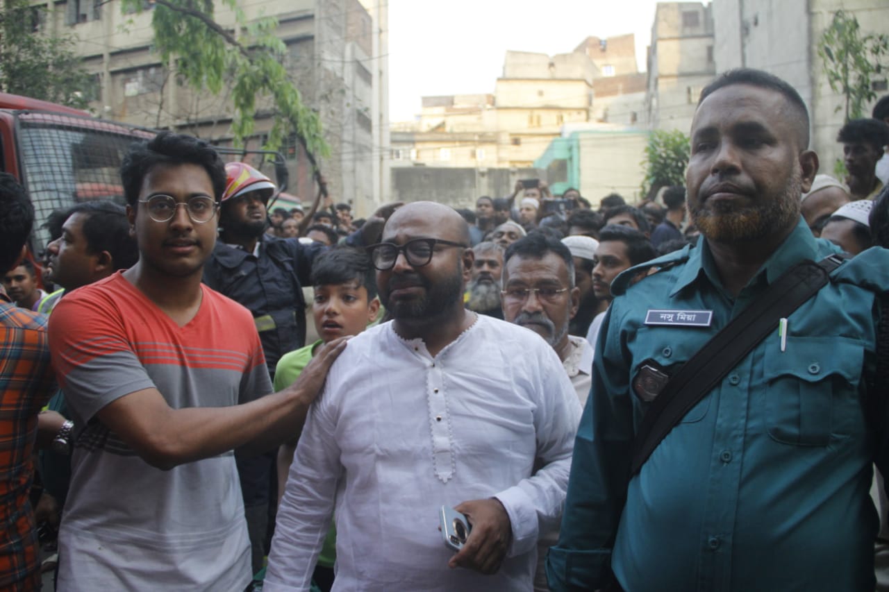 গুলিস্তানে বিস্ফোরণে নিহত বেড়ে ১৮