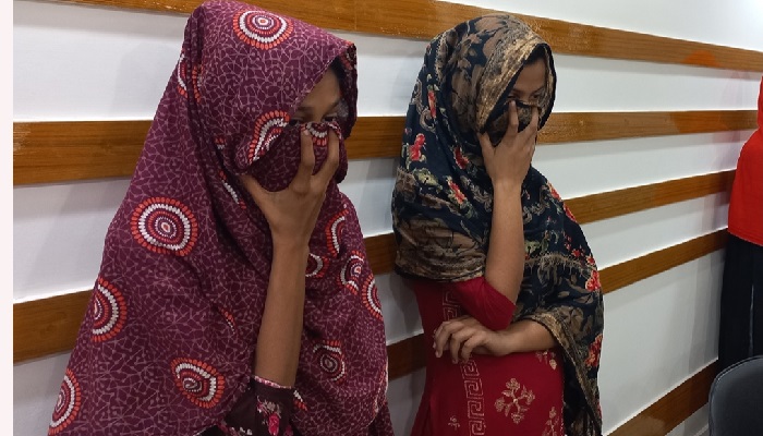 দুই শিক্ষার্থীকে দেহ ব্যবসায় বাধ্য করে হৃদয়