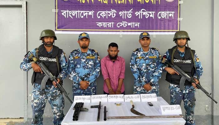 শ্যামনগরে বন্দুক ও গুলিসহ অস্ত্র ব্যবসায়ী আটক