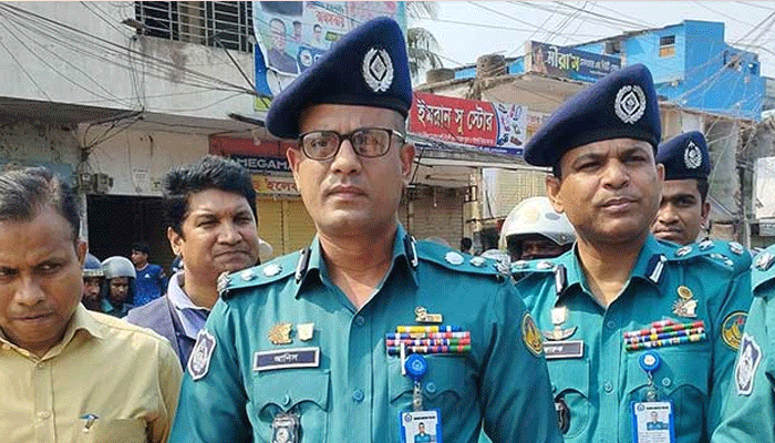 পরিস্থিতি পুলিশের নিয়ন্ত্রণে রয়েছে