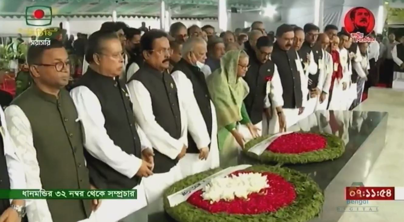 জাতির পিতার প্রতিকৃতিতে প্রধানমন্ত্রীর শ্রদ্ধা