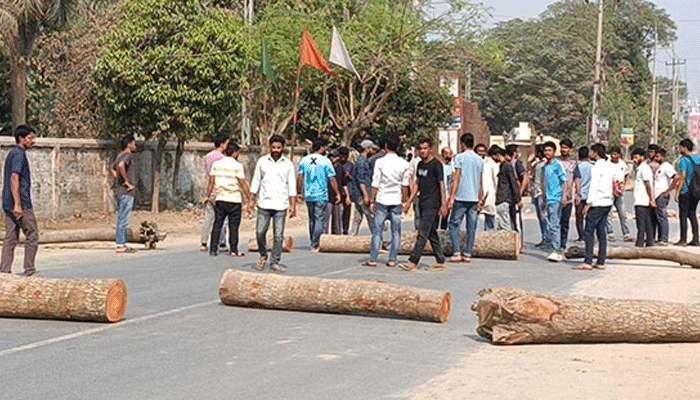 রাবিতে দাবি আদায়ের পক্ষে সাত ছাত্রসংগঠন