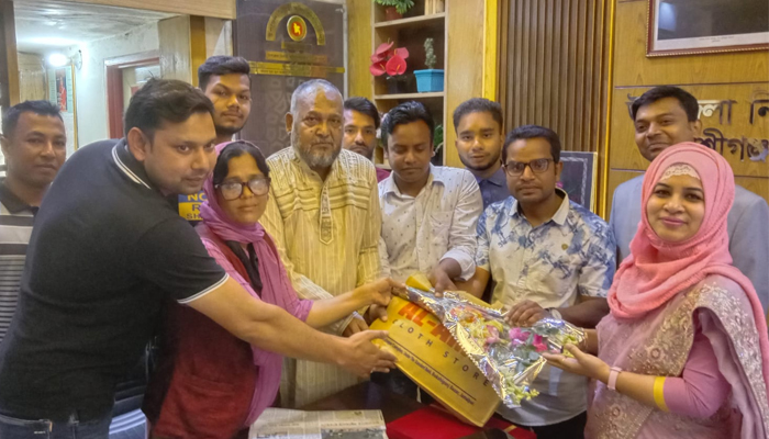 বকশীগঞ্জ মডেল প্রেস ক্লাবের পক্ষ থেকে ইউএনওকে বিদায় সংবর্ধনা