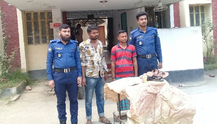 শালিখায় সরঞ্জামসহ দুই জুয়াড়ি আটক