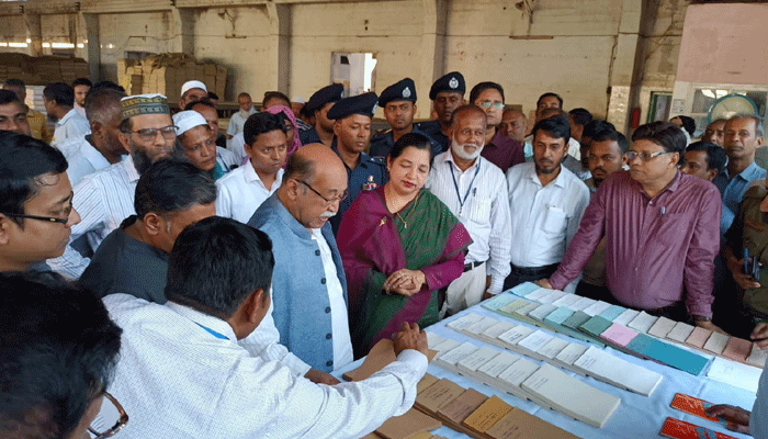 কাপ্তাই কেপিএম পরিদর্শনে শিল্পমন্ত্রী
