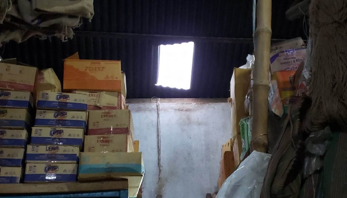 বোয়ালমারীতে মেসার্স সাধনা স্টোরে দুর্ধর্ষ চুরি